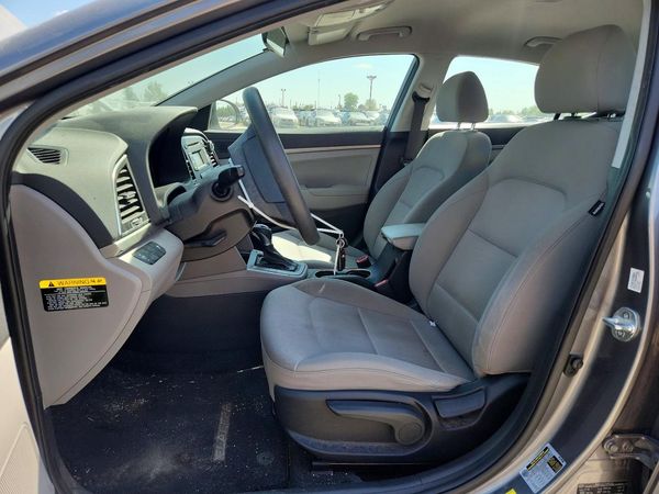 2018 HYUNDAI ELANTRA SE
