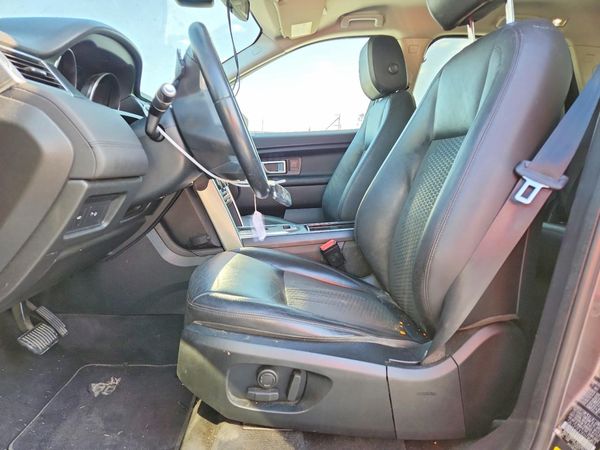 2019 LAND ROVER DISCOVERY SE — DENT