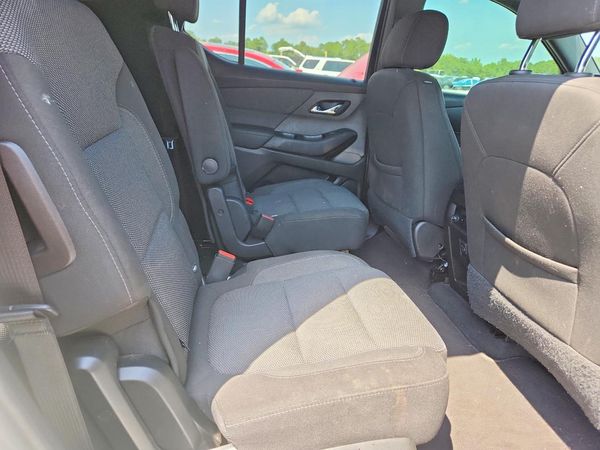 2023 CHEVROLET TRAVERSE LT