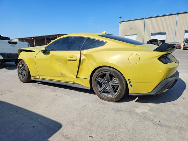 2025 FORD MUSTANG