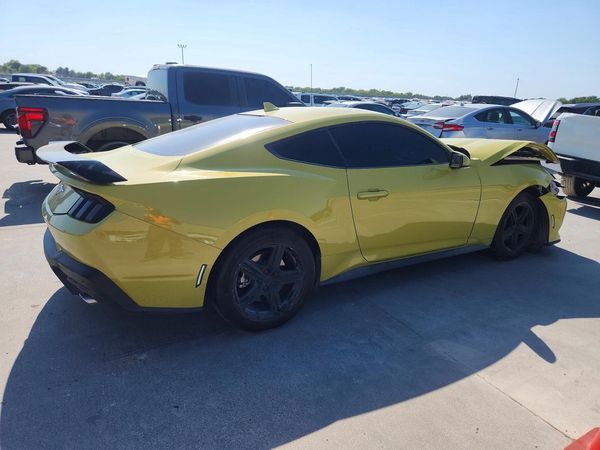2025 FORD MUSTANG