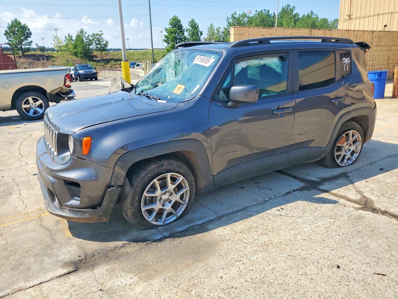 2019 JEEP RENEGADE — Front 3/4