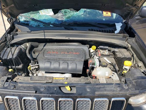 2019 JEEP RENEGADE — Engine bay