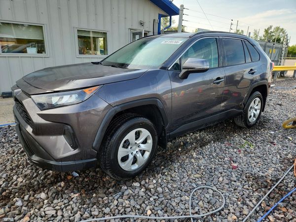 2021 TOYOTA RAV4 LE — Front 3/4