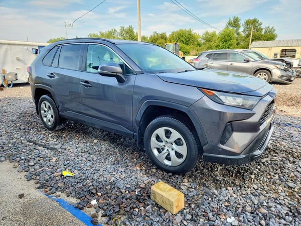 2021 TOYOTA RAV4 LE — Passenger 3/4