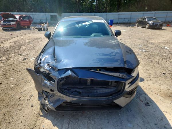 2019 VOLVO S60
