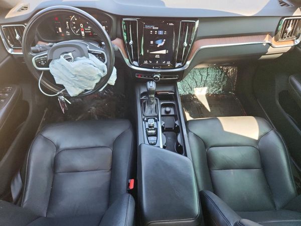 2019 VOLVO S60