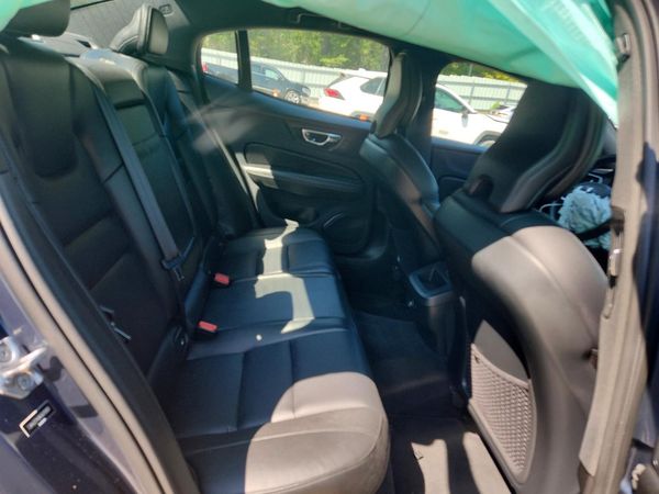 2019 VOLVO S60