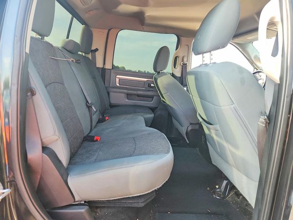 2015 RAM 1500 SLT