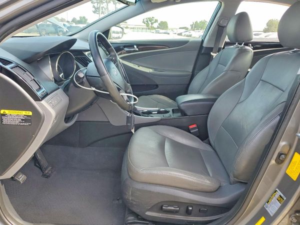 2012 HYUNDAI SONATA Middle level