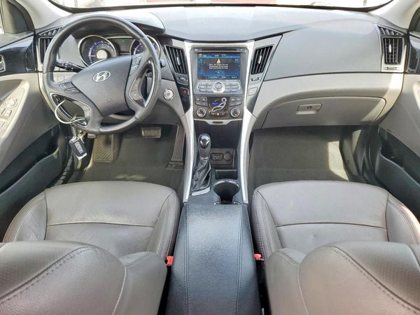 2012 HYUNDAI SONATA Middle level