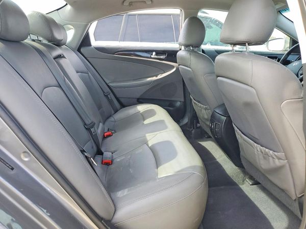2012 HYUNDAI SONATA Middle level