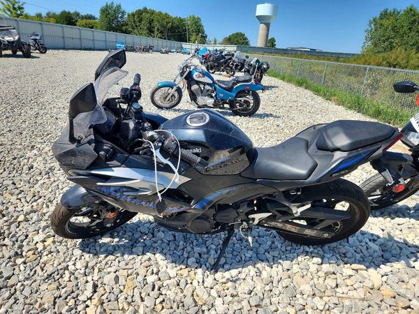 2025 KAWASAKI EX500