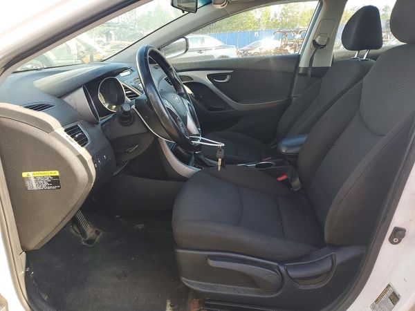 2016 HYUNDAI ELANTRA — DENT