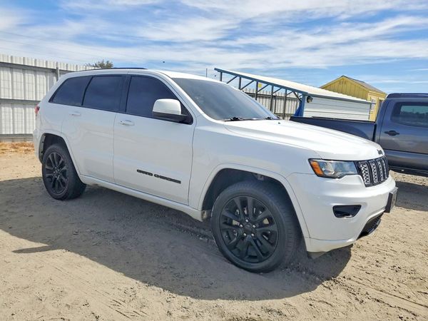 2020 JEEP GRAND CHER Laredo