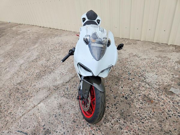 2015 DUCATI SUPERBIKE