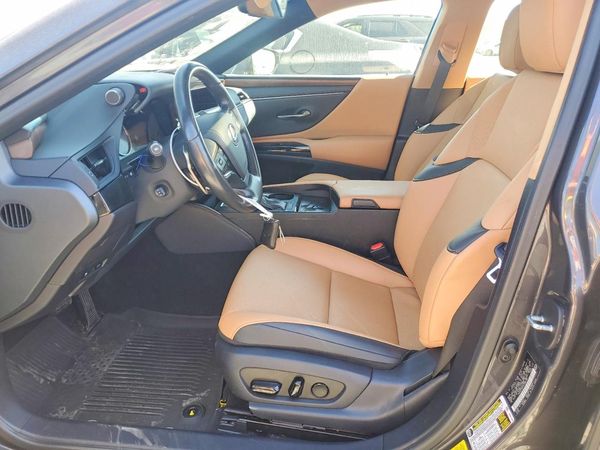 2025 LEXUS ES 350