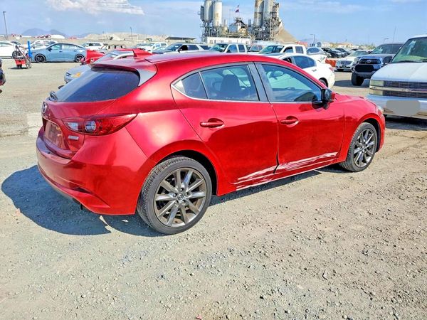 2018 MAZDA 3 Touring