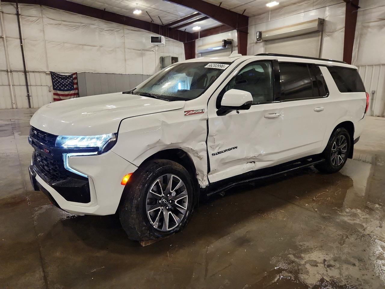 2023 CHEVROLET SUBURBAN Z71 — Front 3/4