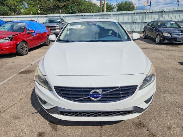 2017 VOLVO S60 Dynamic