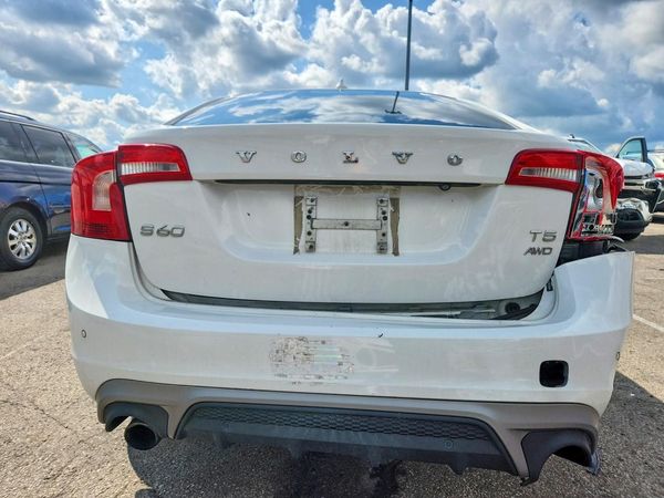 2017 VOLVO S60 Dynamic