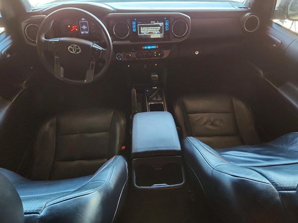 2018 TOYOTA TACOMA