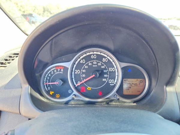 2012 MAZDA 2 Touring/GS
