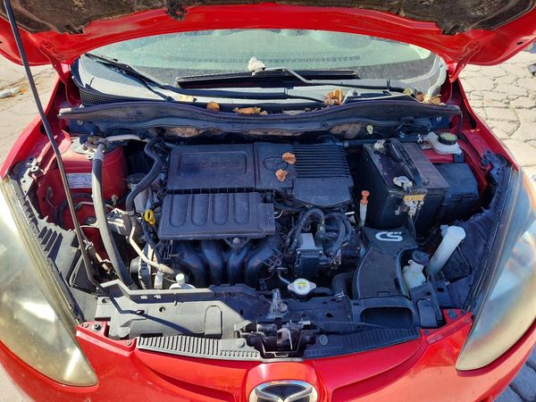 2012 MAZDA 2 Touring/GS