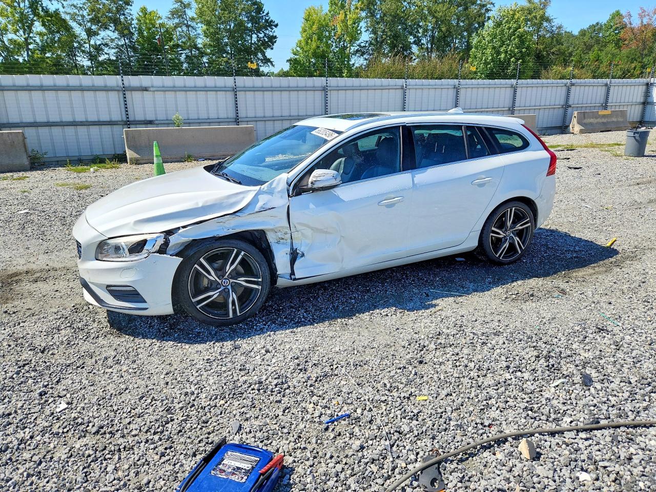 2018 VOLVO V60 R-Design