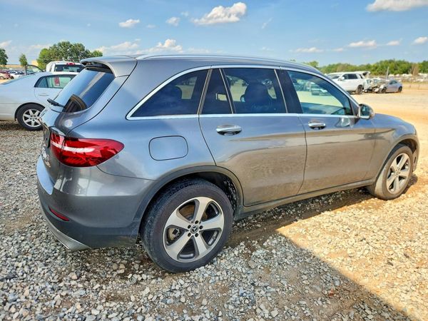 2017 MERCEDES-BENZ GLC