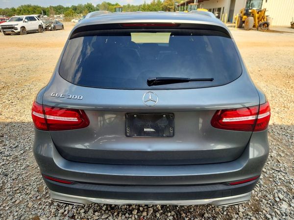 2017 MERCEDES-BENZ GLC