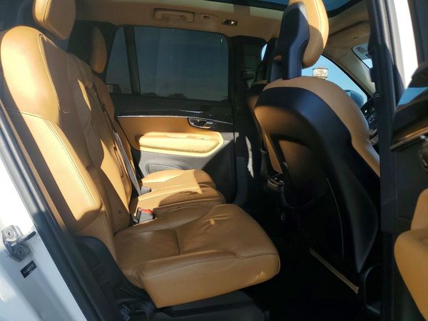2016 VOLVO XC90