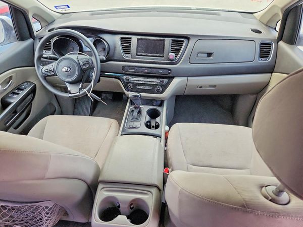 2015 KIA SEDONA