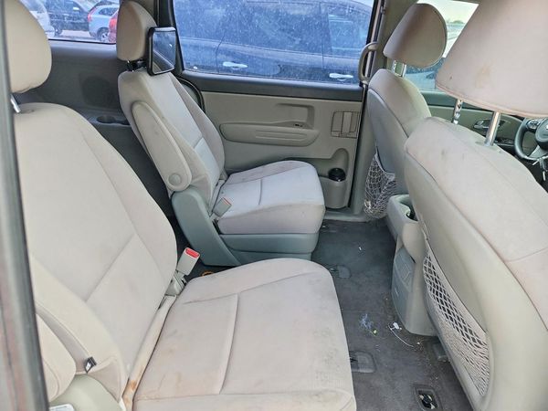 2015 KIA SEDONA