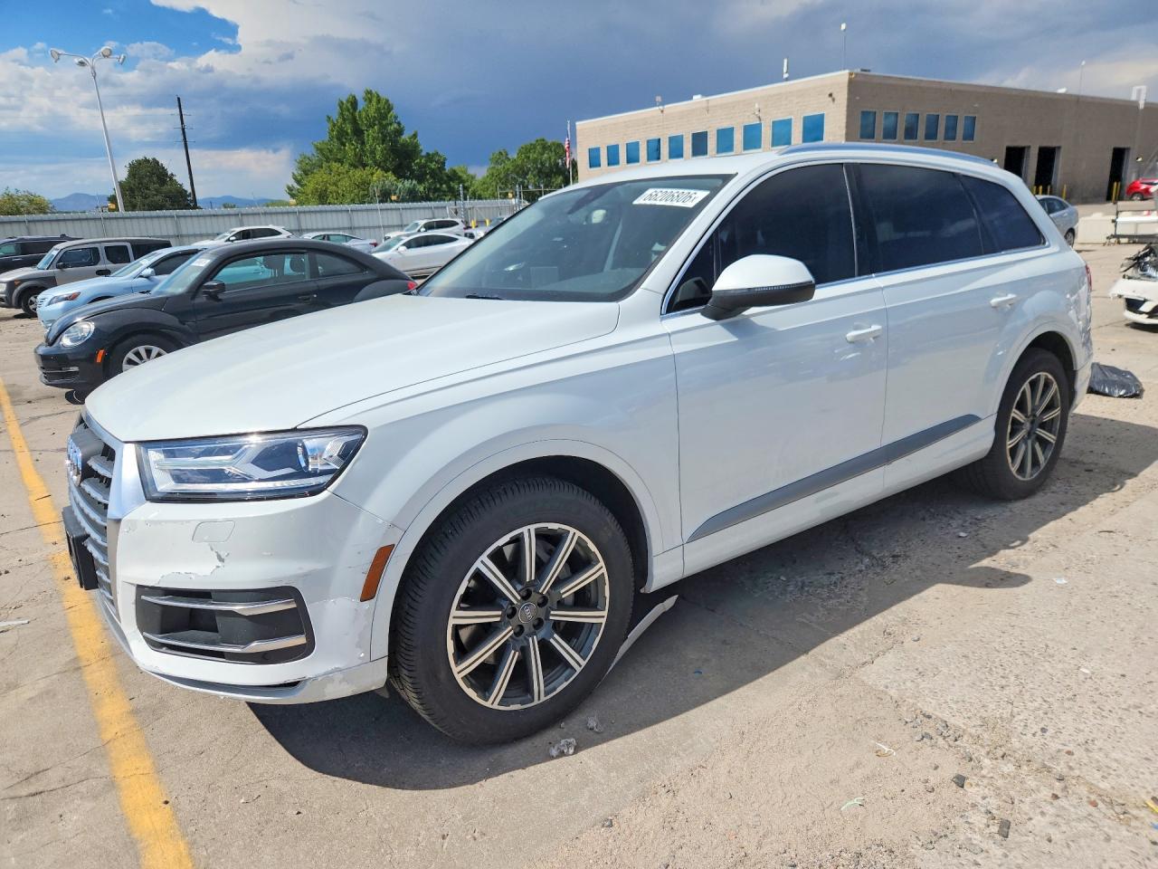 2017 AUDI Q7 quattro Premium Plus — Front 3/4