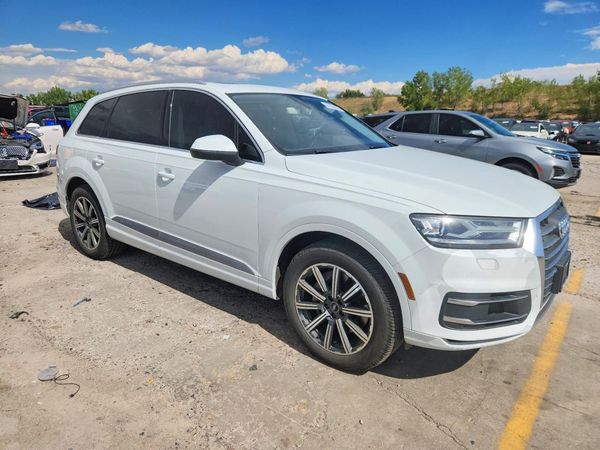 2017 AUDI Q7 quattro Premium Plus — Passenger 3/4