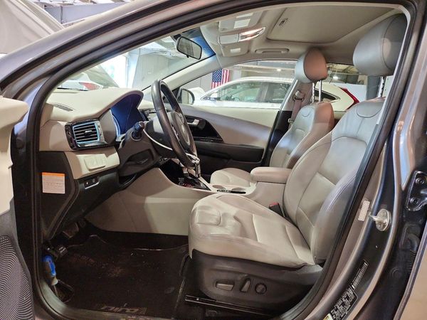 2017 KIA NIRO Touring / Touring Tech
