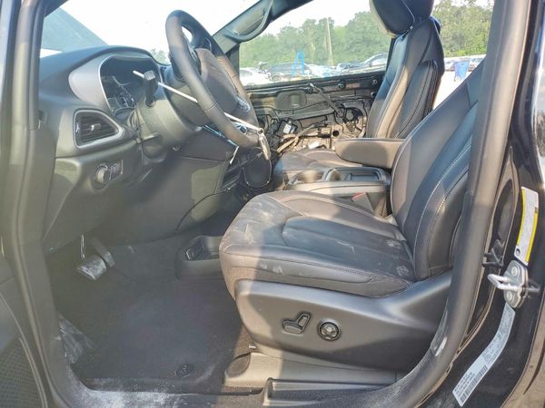 2027 CHRYSLER PACIFICA Select — DENT