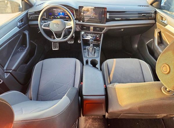 2025 VOLKSWAGEN JETTA