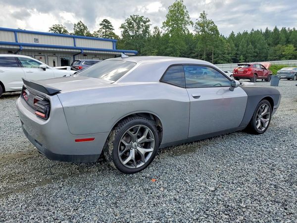 2017 DODGE CHALLENGER SXT