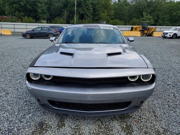 2017 DODGE CHALLENGER SXT