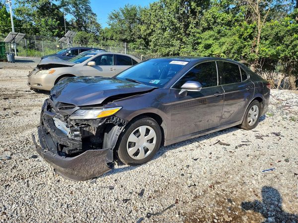 2019 TOYOTA CAMRY