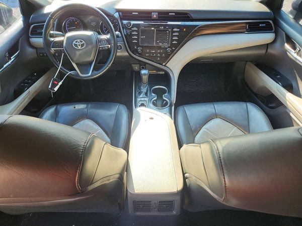2019 TOYOTA CAMRY
