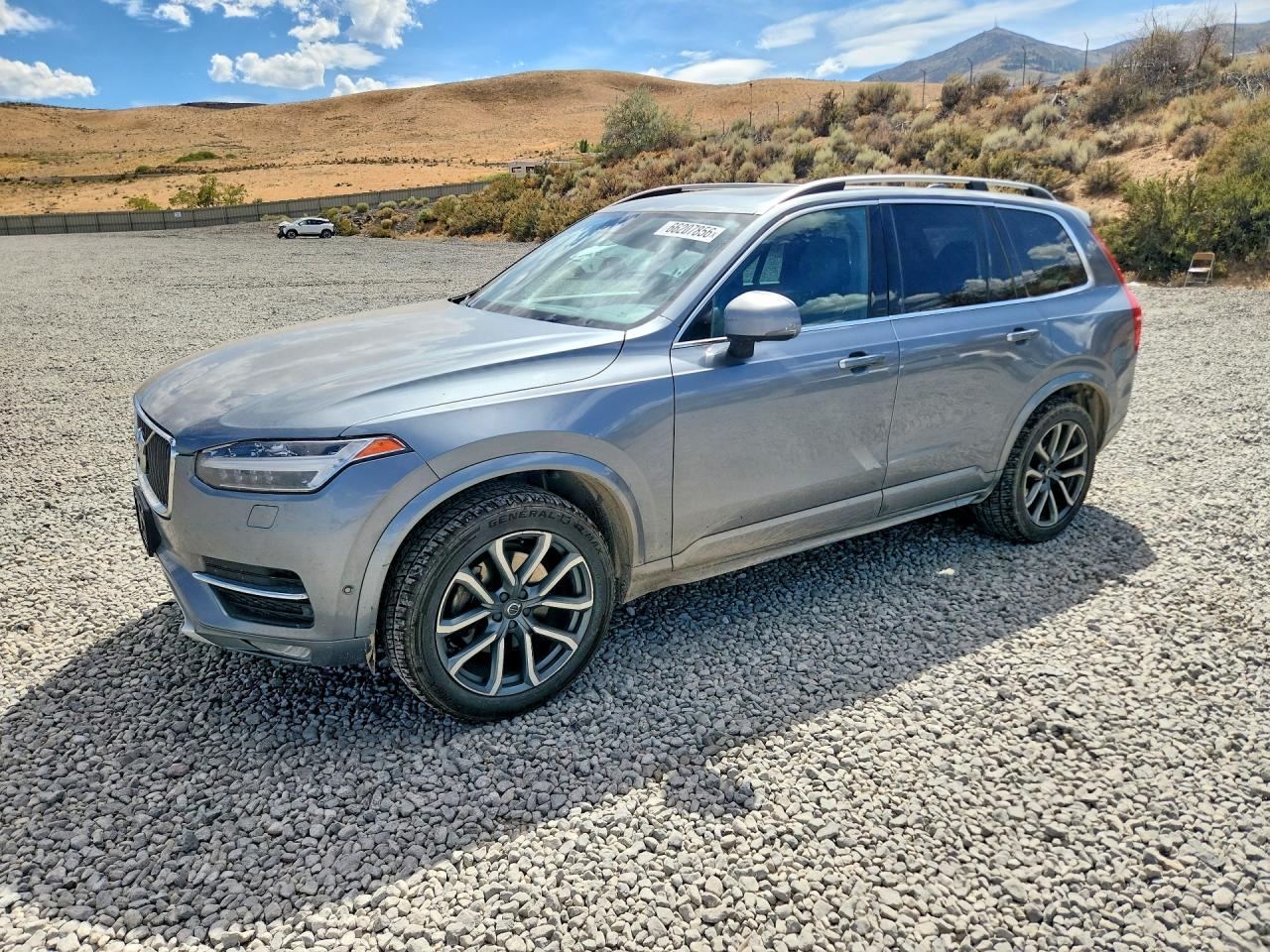 2017 VOLVO XC90 Momentum