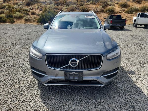 2017 VOLVO XC90 Momentum