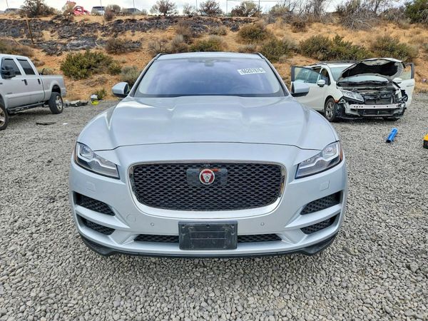 2019 JAGUAR F-PACE Prestige