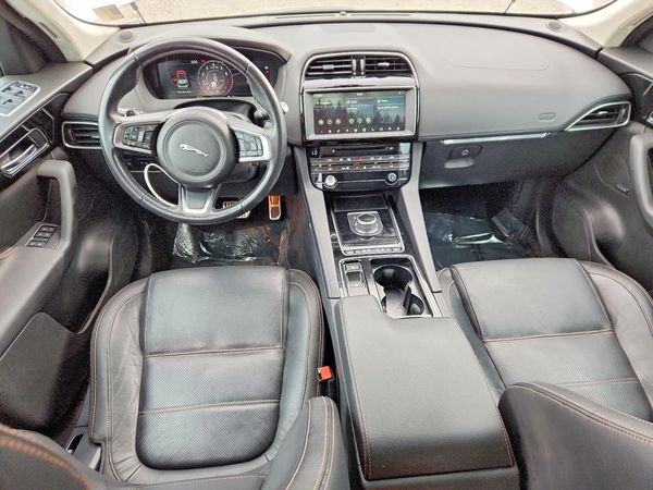 2019 JAGUAR F-PACE Prestige