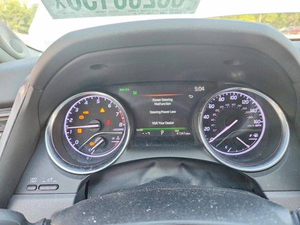 2020 TOYOTA CAMRY XLE