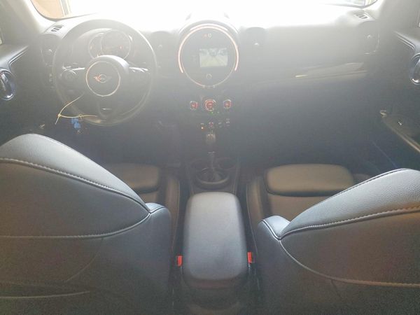 2019 MINI COOPER
