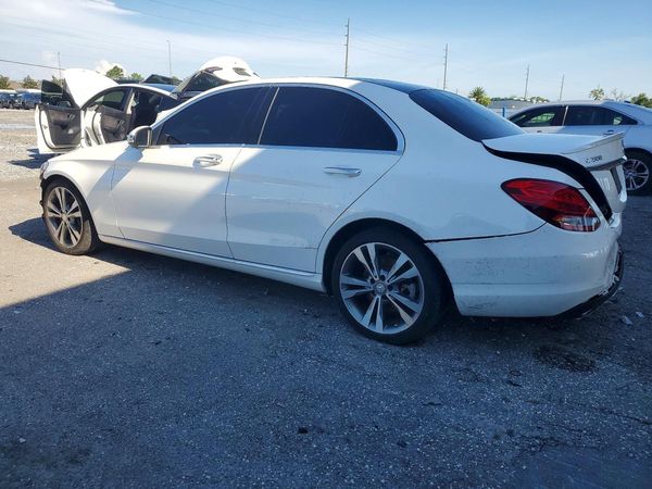 2016 MERCEDES-BENZ C C300